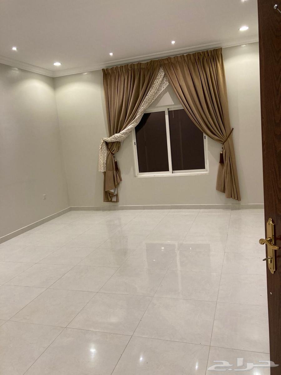 شقة 4 غرف في المنار 2