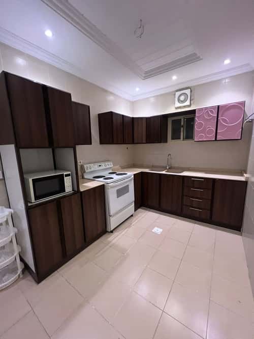 4 bedroom apartment in Al Marwa 13