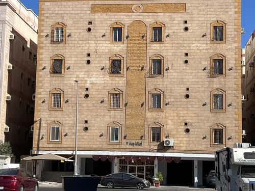 4 bedroom apartment in Al Marwa 17