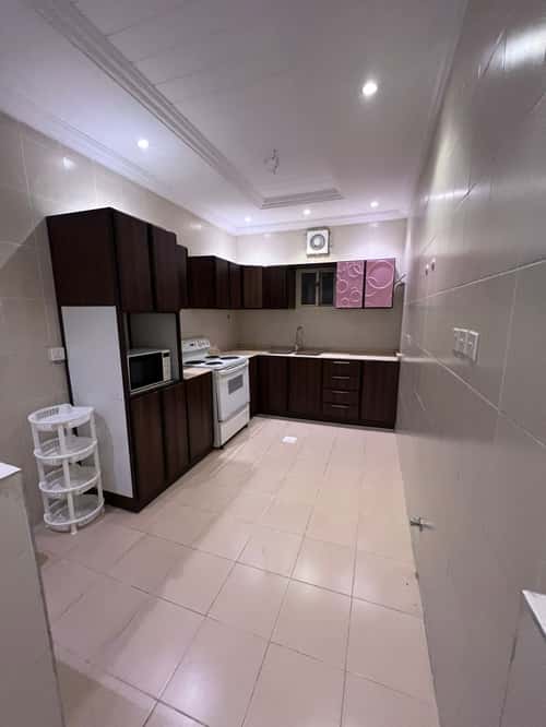 4 bedroom apartment in Al Marwa 6