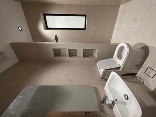 5 bedroom apartment in Al Rabwa 5