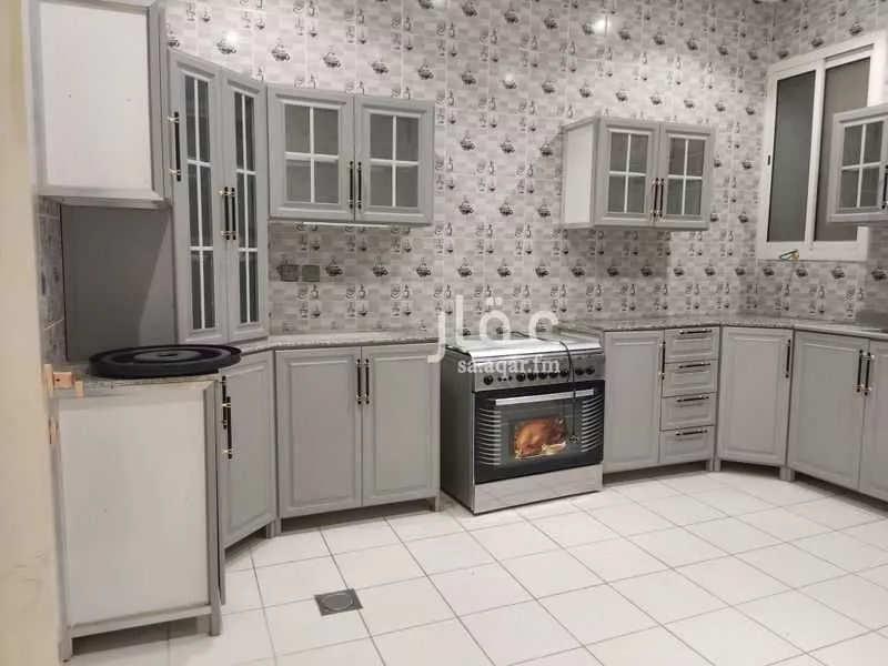 3 bedroom floor in Al Mahdiyyah 3