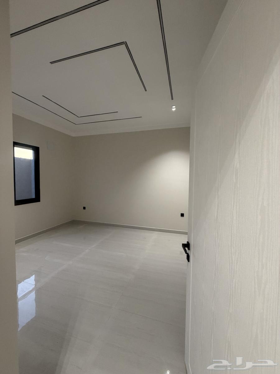 شقة 6 غرف في طيبة 2