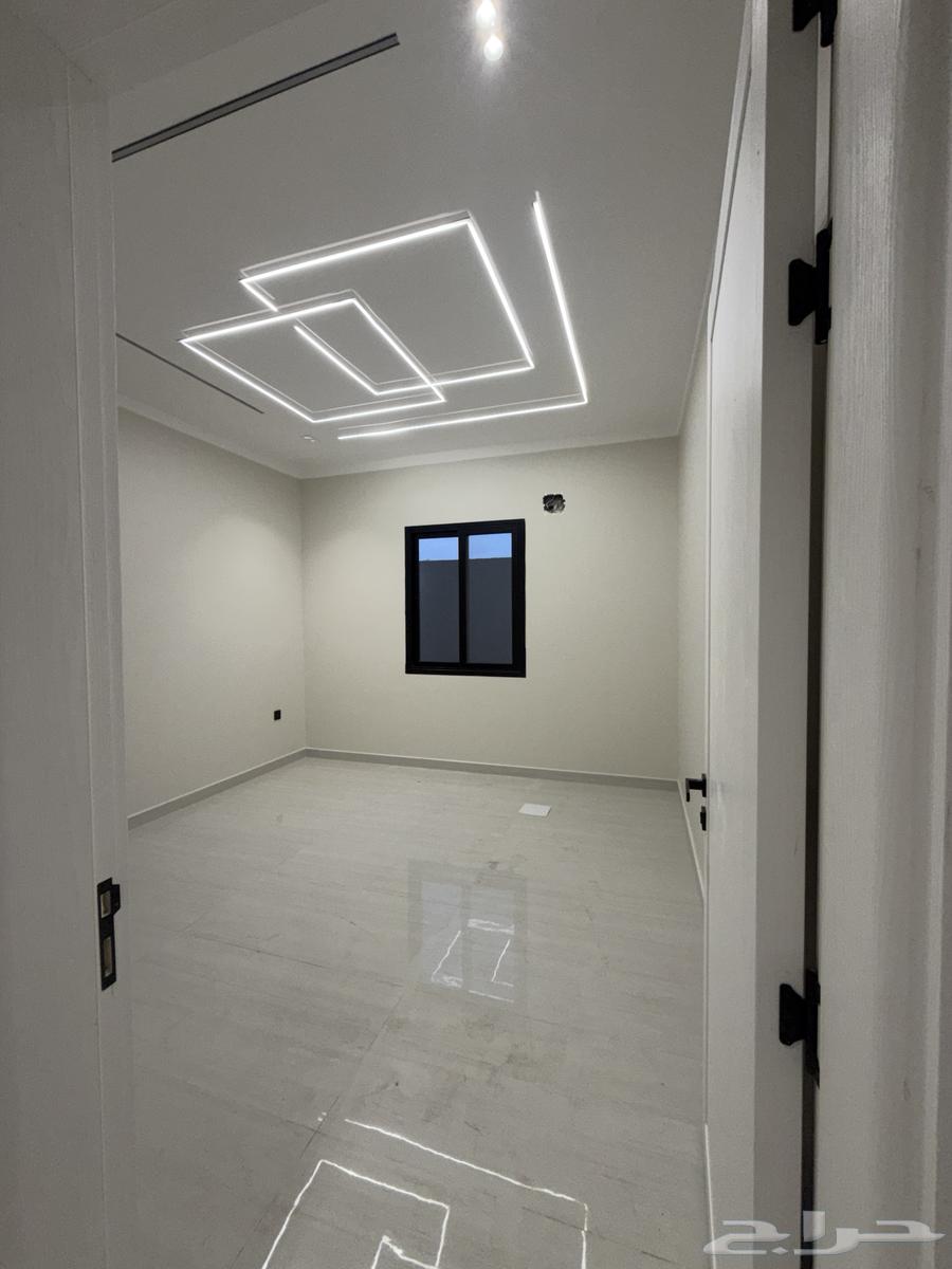 شقة 6 غرف في طيبة 3