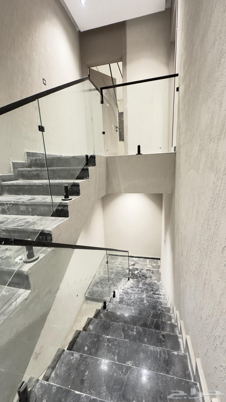 شقة 6 غرف في بدر 4