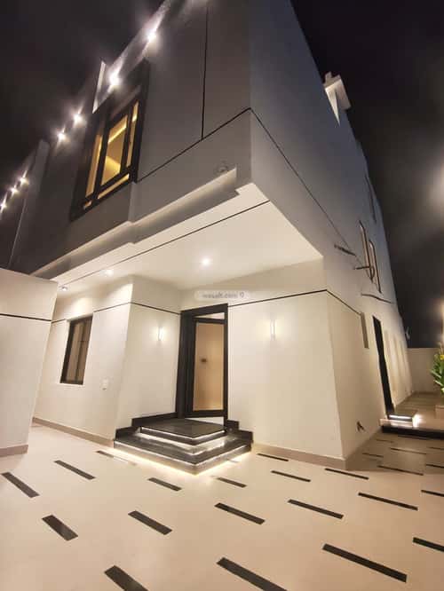 6 bedroom villa in Al Yaqout 2