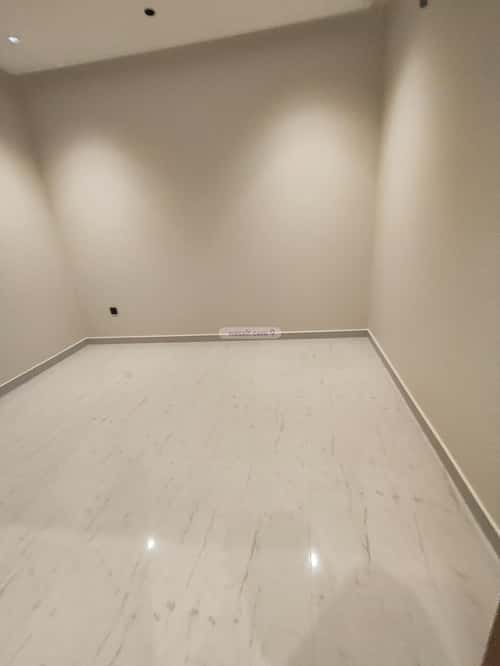 6 bedroom villa in Al Yaqout 9