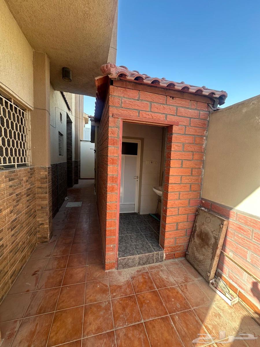 شقة 4 غرف في احد 4