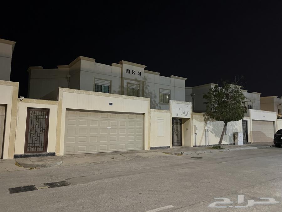 فيلا 5 غرف في جلمودة