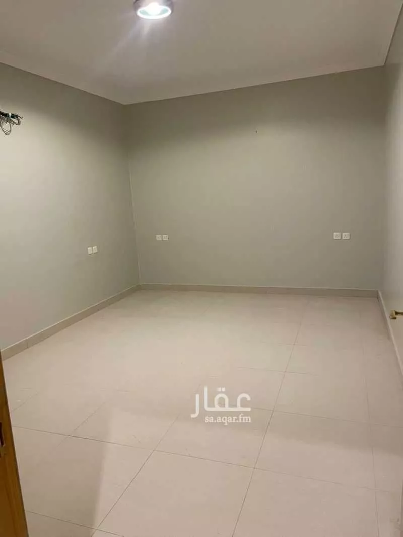 شقة 3 غرف في الملقا 4