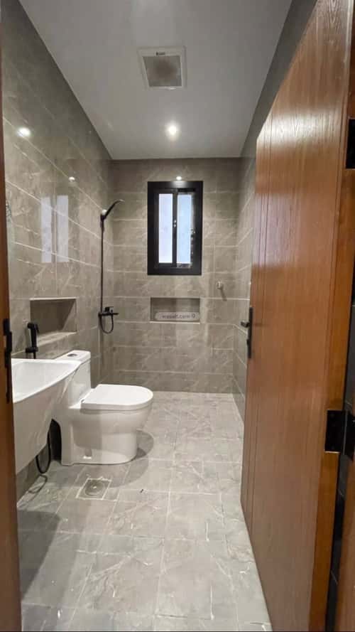 شقة 5 غرف في الصواري 5