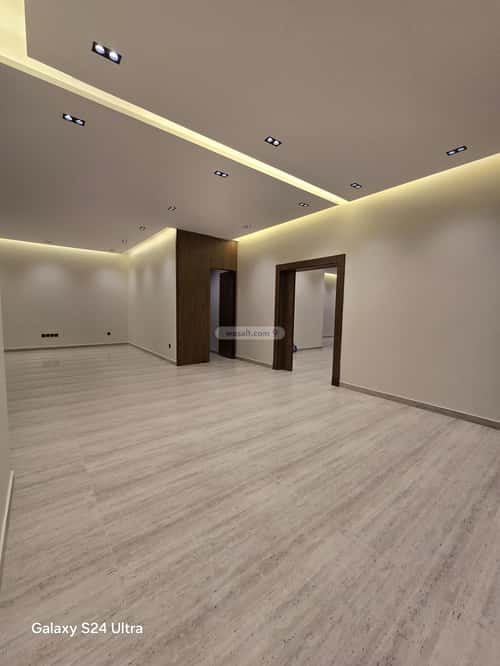 فيلا 7 غرف في الشراع 4