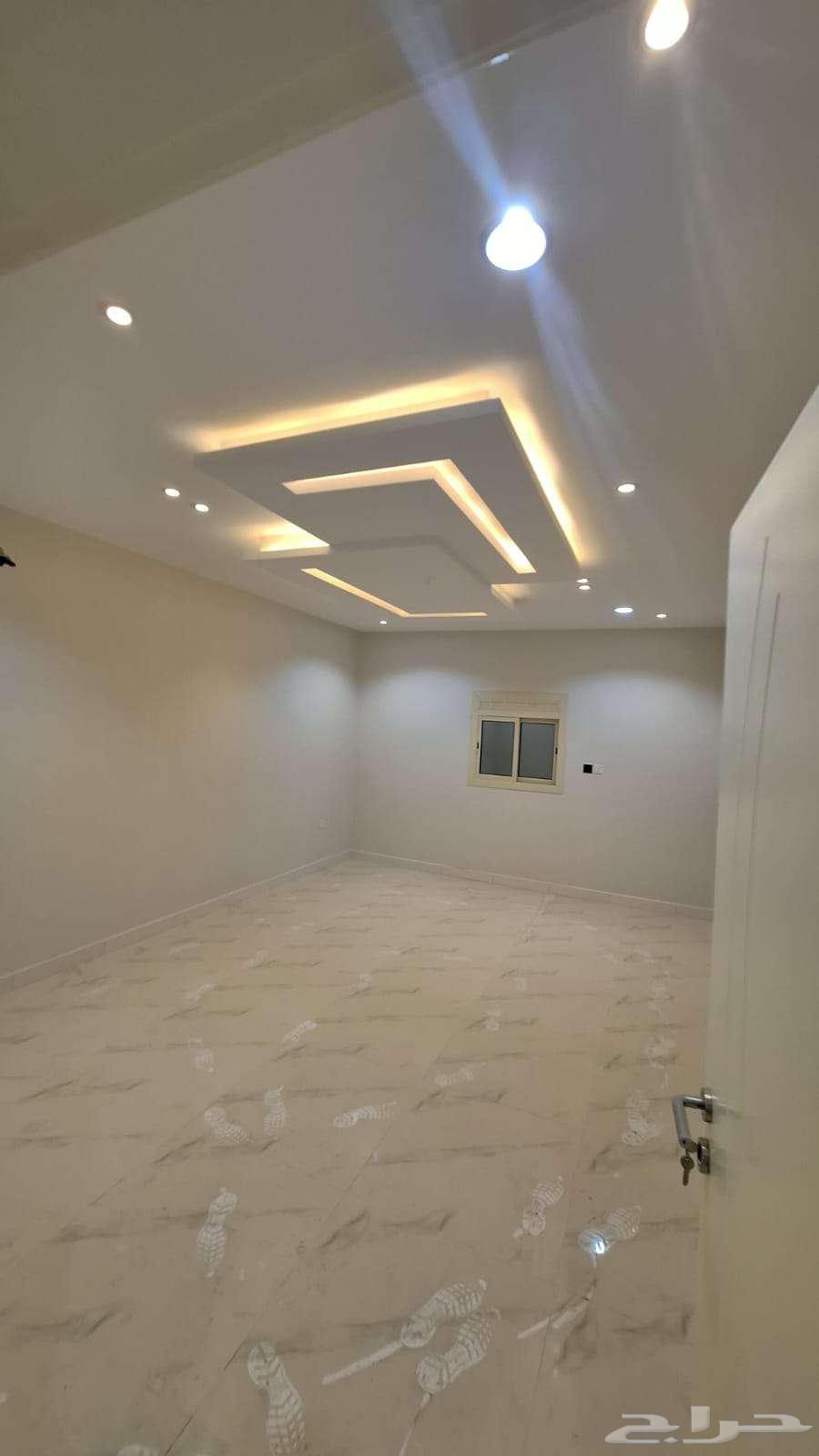 شقة 5 غرف في البحيرات 3