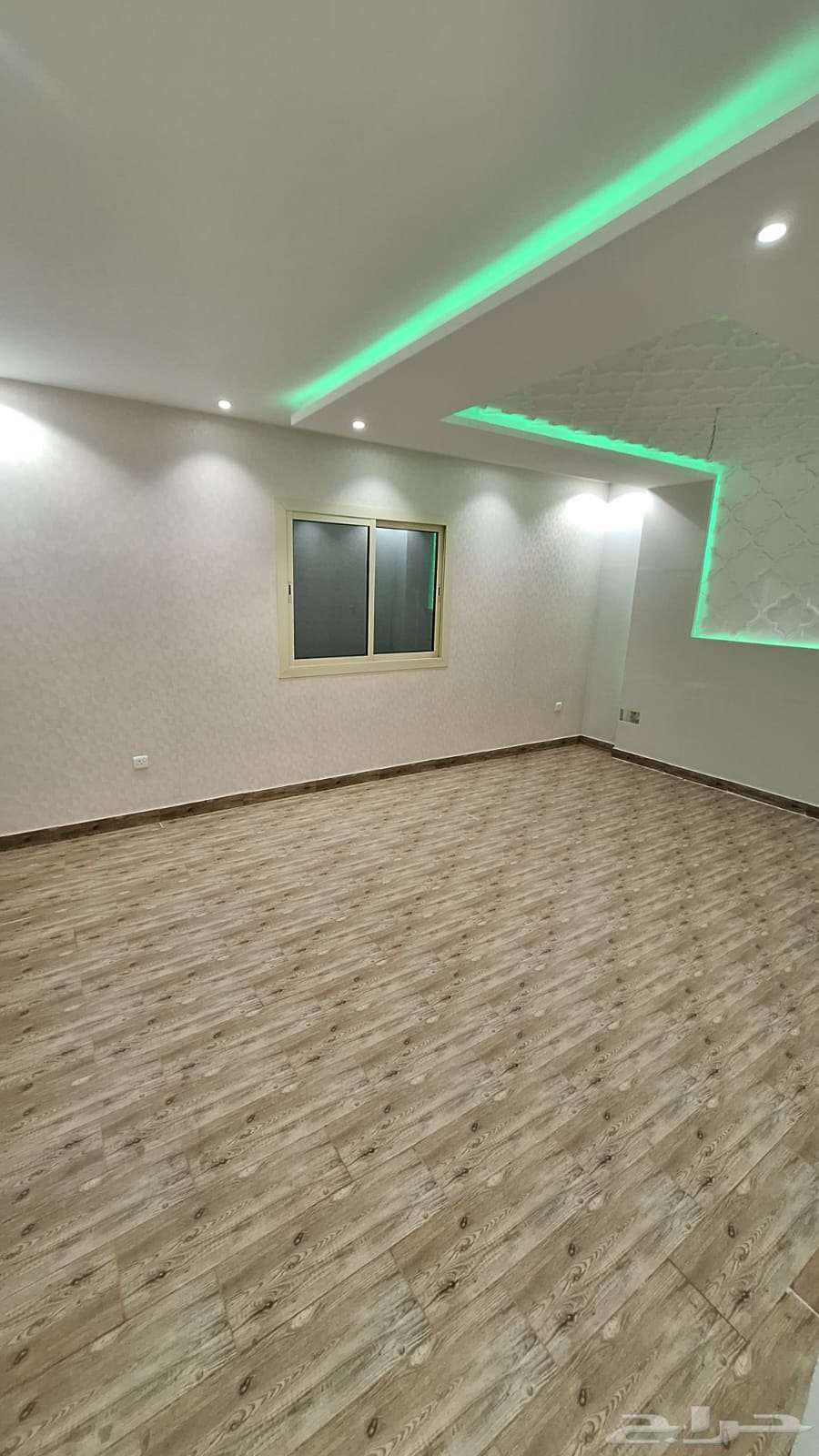 شقة 5 غرف في البحيرات 4