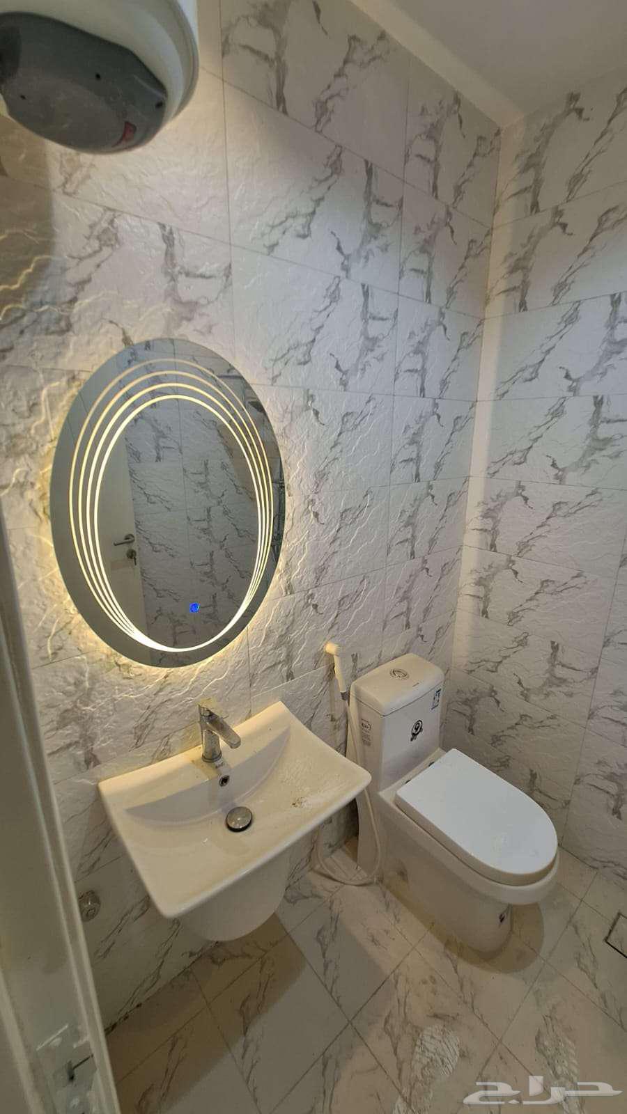 شقة 5 غرف في البحيرات 5