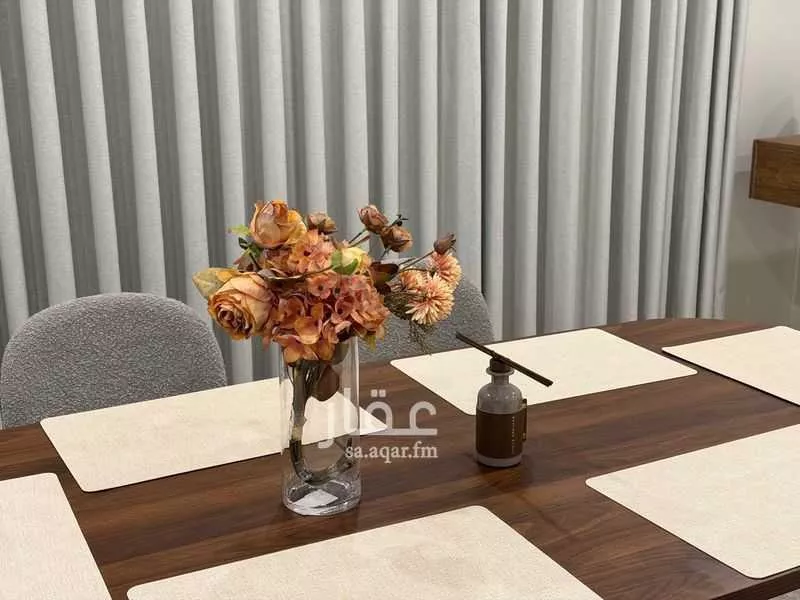 شقة 4 غرف في الملقا 3