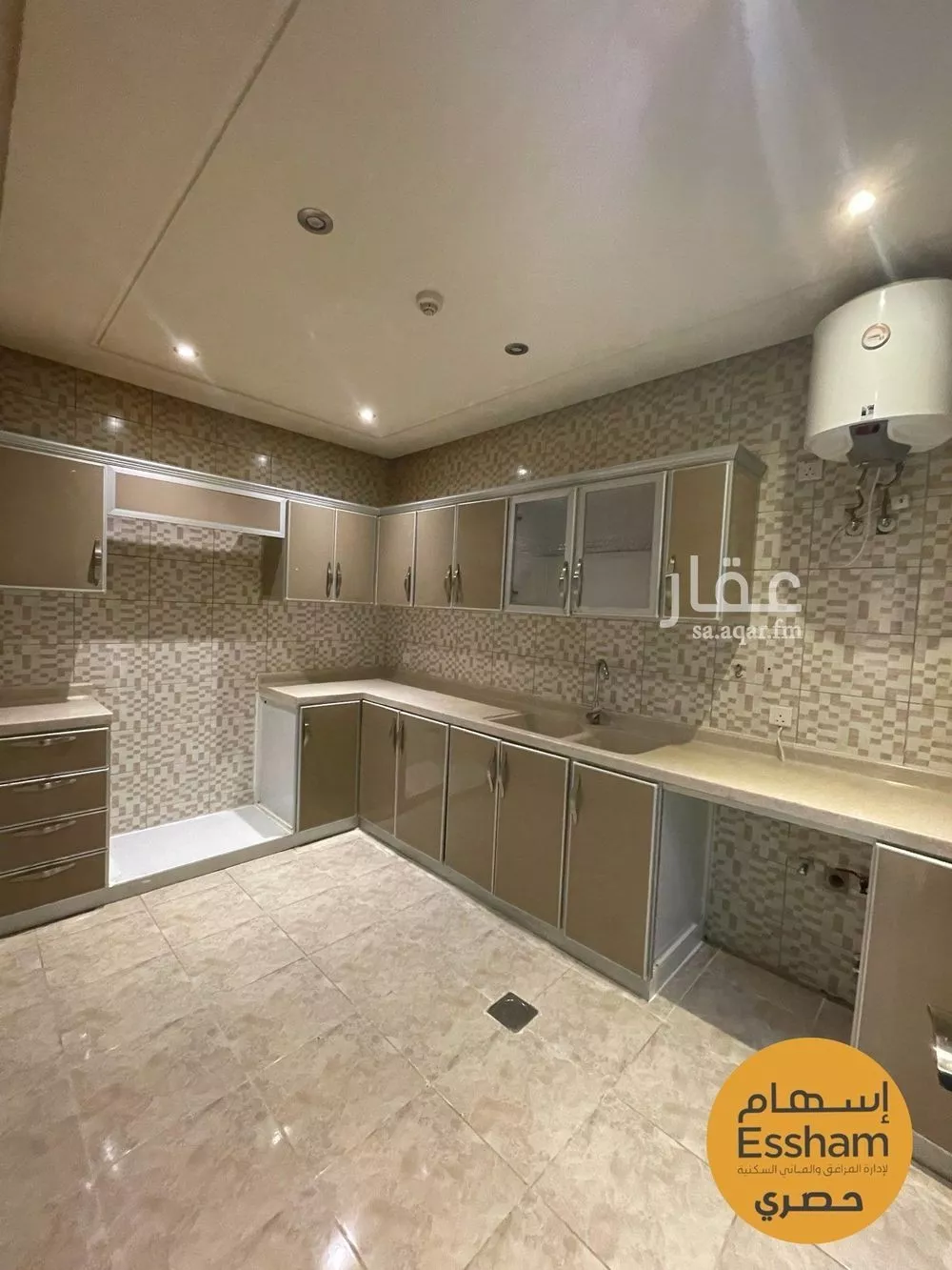 شقة 3 غرف في الروابي 4