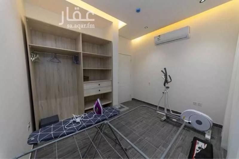 شقة 1 غرف في العارض 10