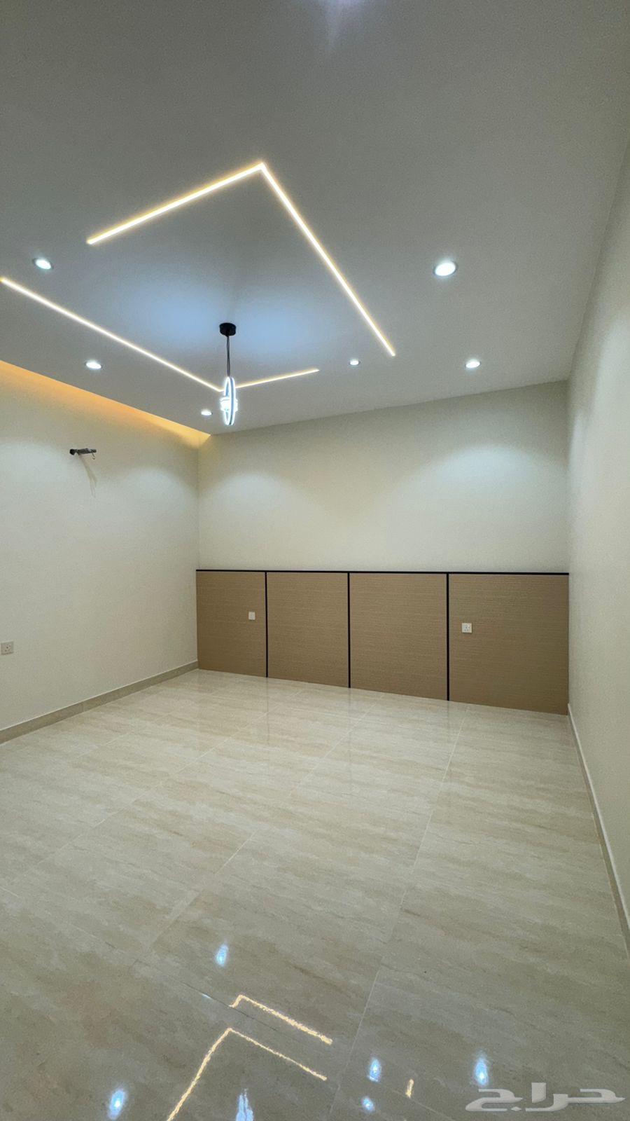 شقة 5 غرف في الملك فهد 3