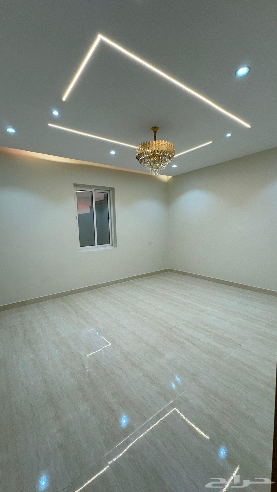 شقة 5 غرف في الملك فهد 5