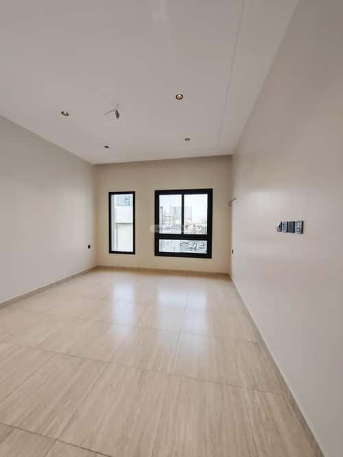 شقة 4 غرف في العزيزية 4