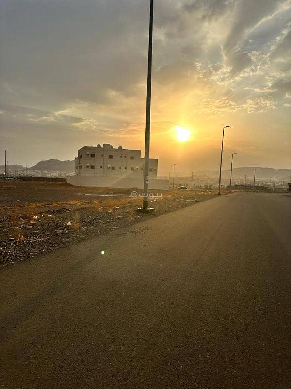land in Jabal Ir, Madinah 2