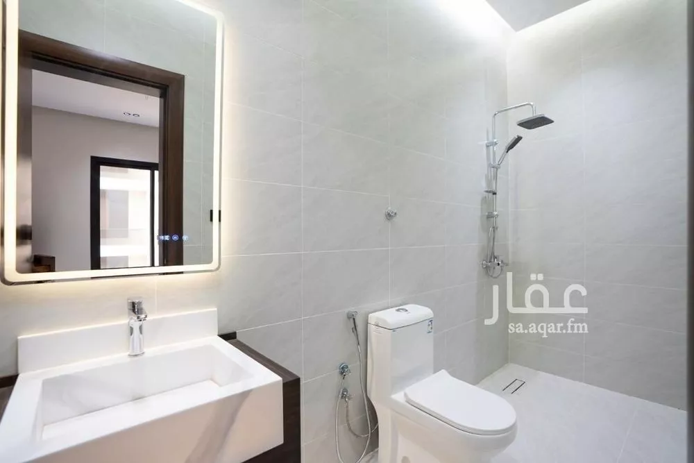 4 bedroom apartment in Al Salamah 11