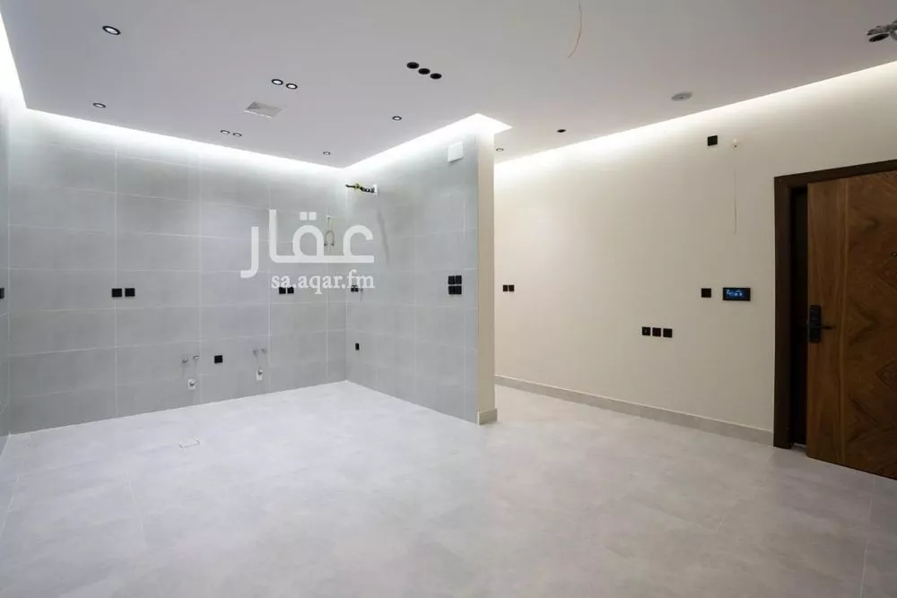 4 bedroom apartment in Al Salamah 7