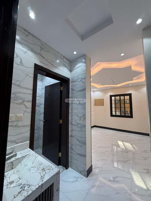 4 bedroom apartment in Muraykh 7