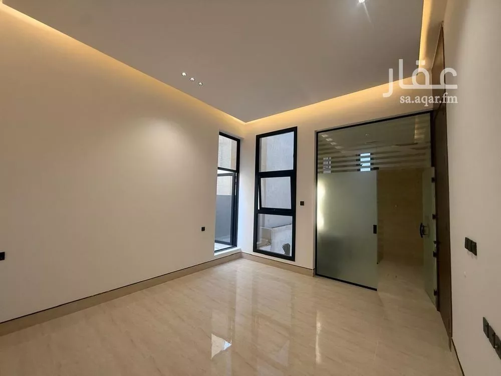 4 bedroom villa in Al Mahdiyyah 15