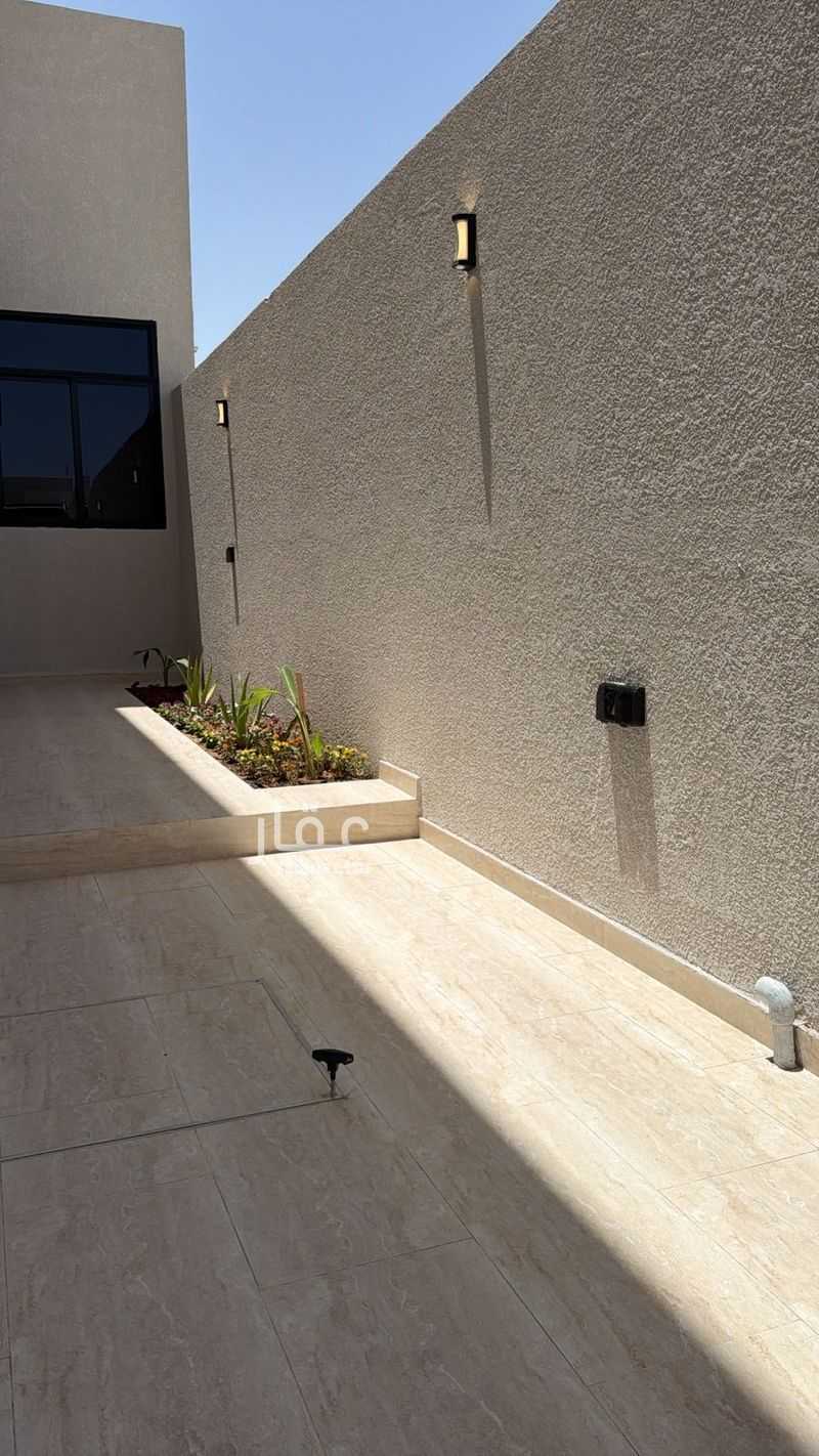 6 bedroom villa in Al Qashlah, Eastern Province 3