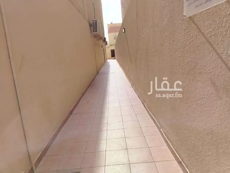 مكتب 810 م² في النهضة 2