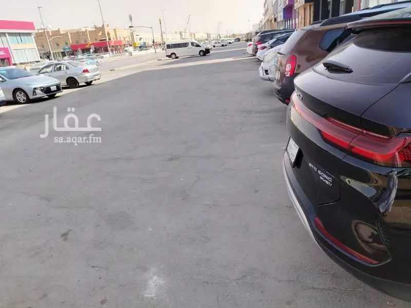 مكتب 810 م² في النهضة 4