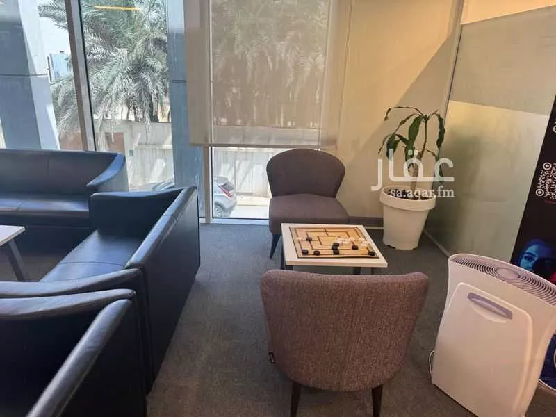 مكتب 2425 م² في النفل 1