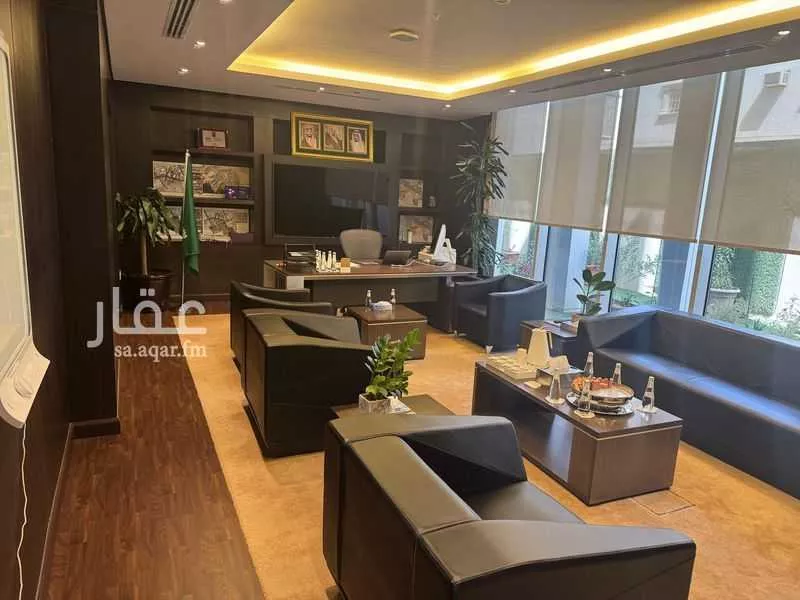 مكتب 1300 م² في النفل 4