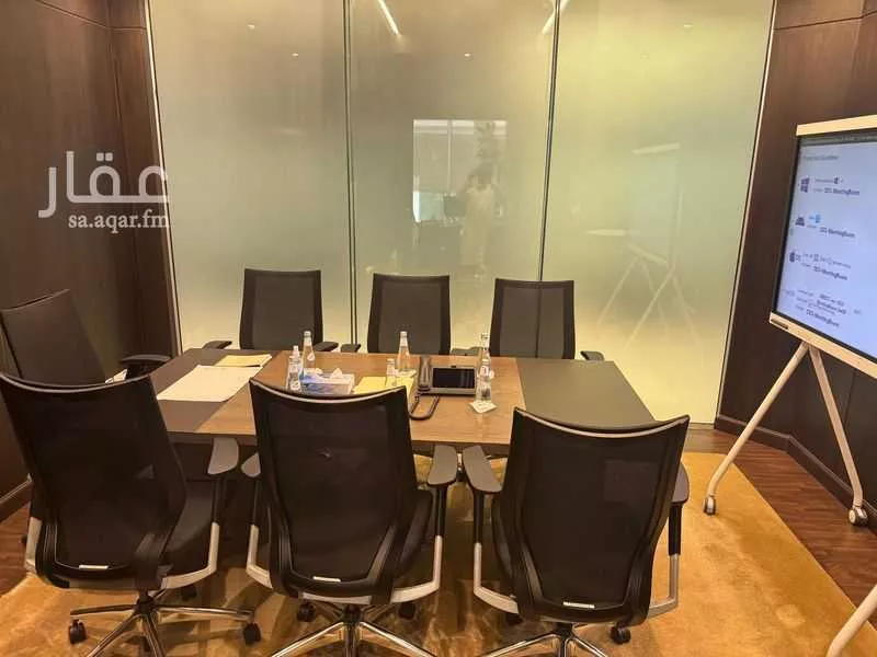 1300 sqm office in An Nafal 6