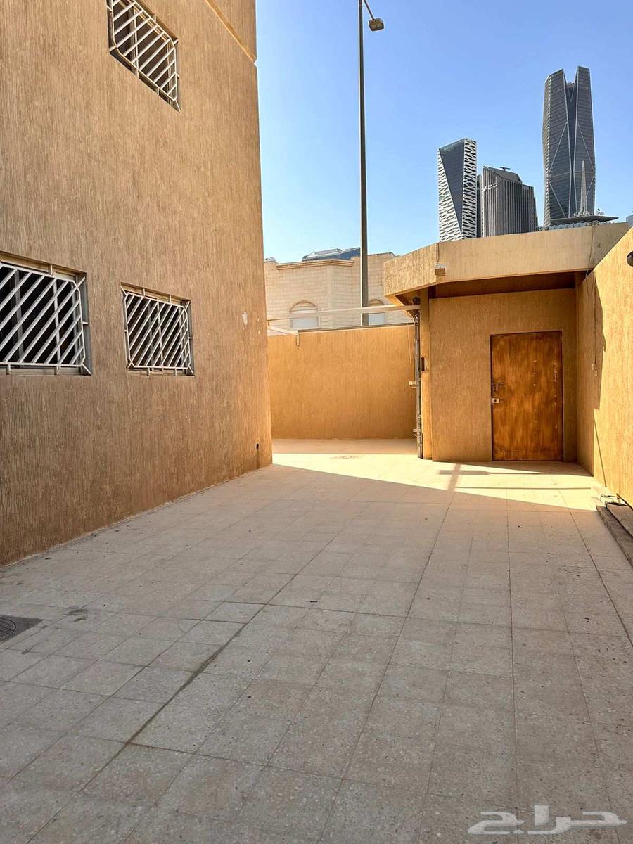 فيلا 7 غرف في النخيل 4