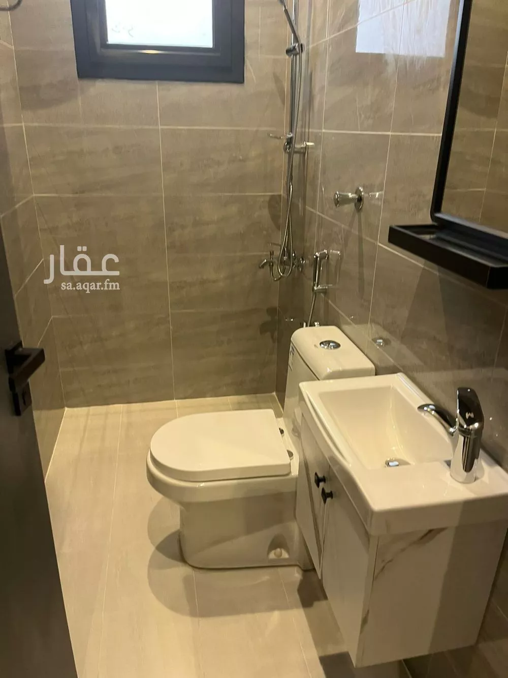 شقة 1 غرف في العارض 6