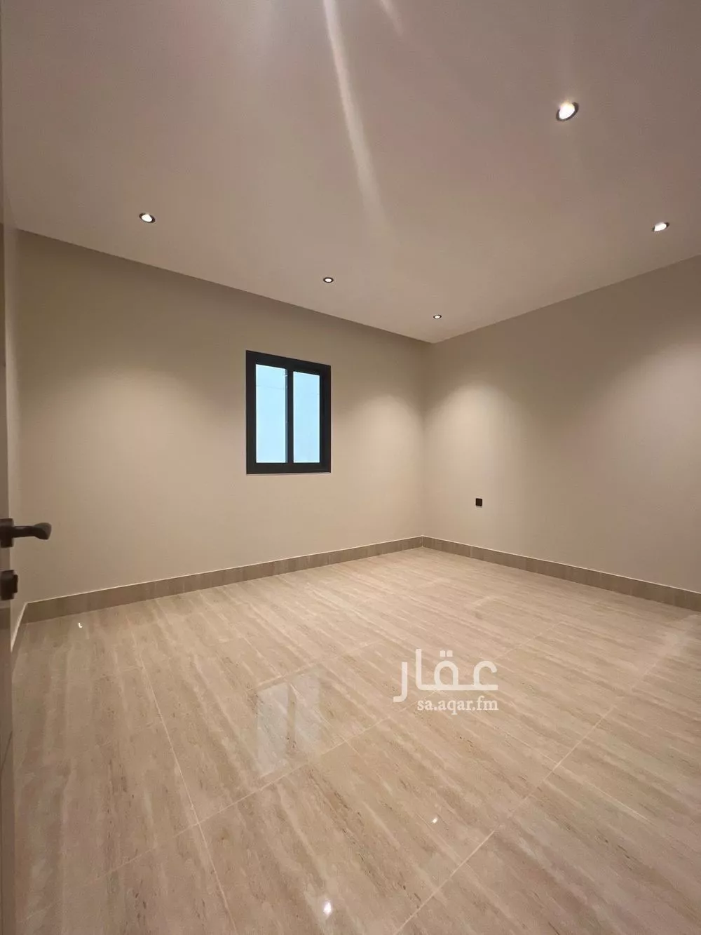 شقة 6 غرف في الندى 13