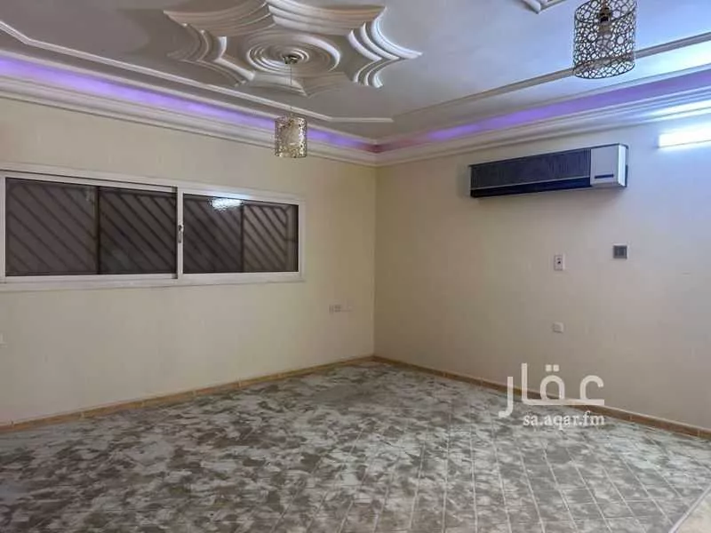 فيلا 7 غرف في النخيل 11