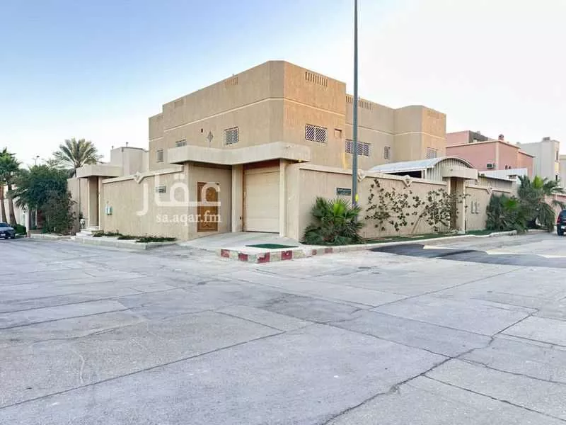 فيلا 7 غرف في النخيل 12