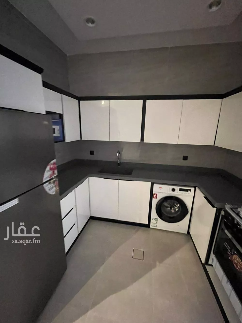 شقة 2 غرف في العارض 10