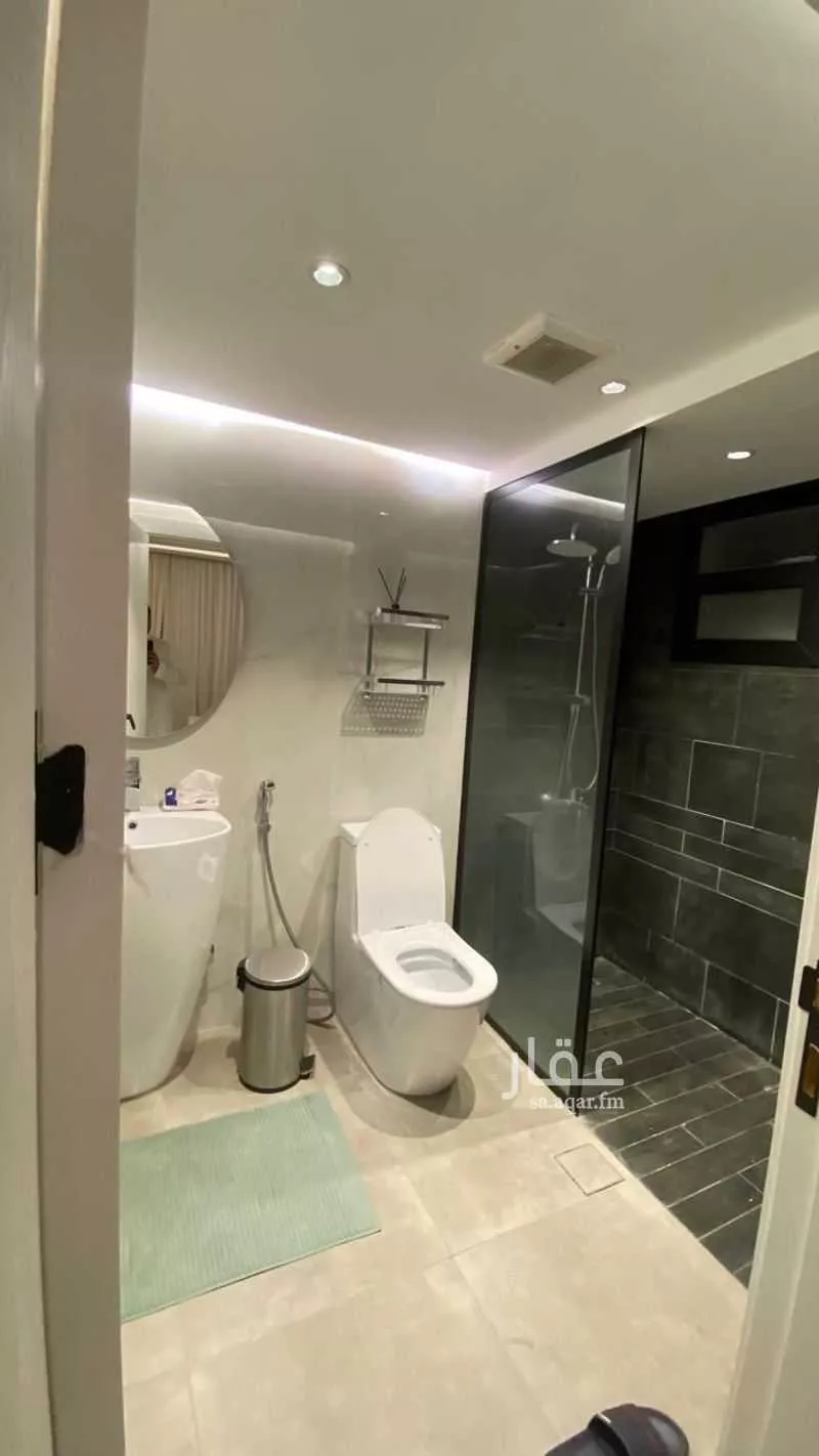 5 bedroom apartment in Al Malqa 8