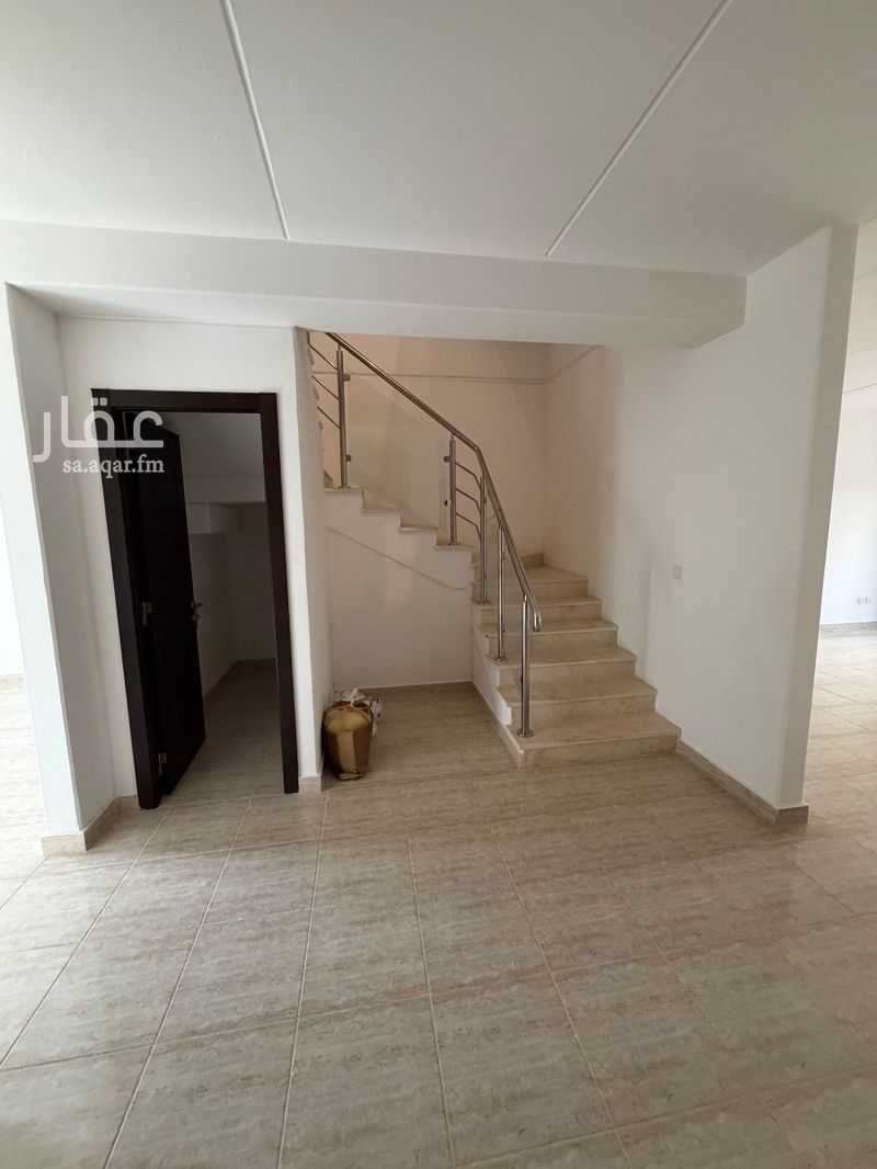 7 bedroom villa in Riyadh 10