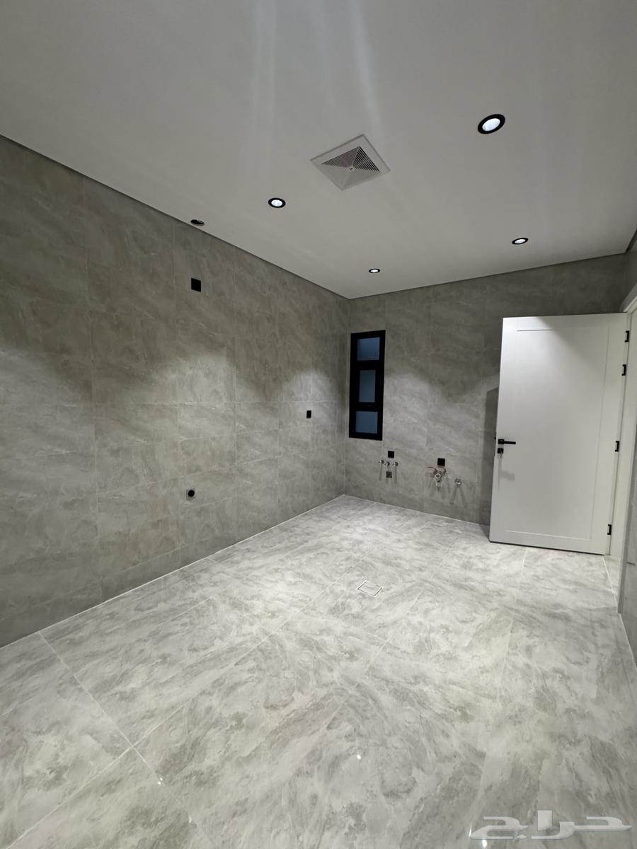 4 bedroom apartment in Ash Shulah 6