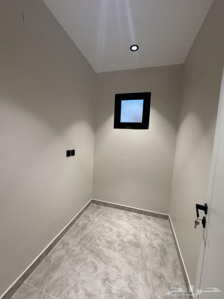 4 bedroom apartment in Ash Shulah 9
