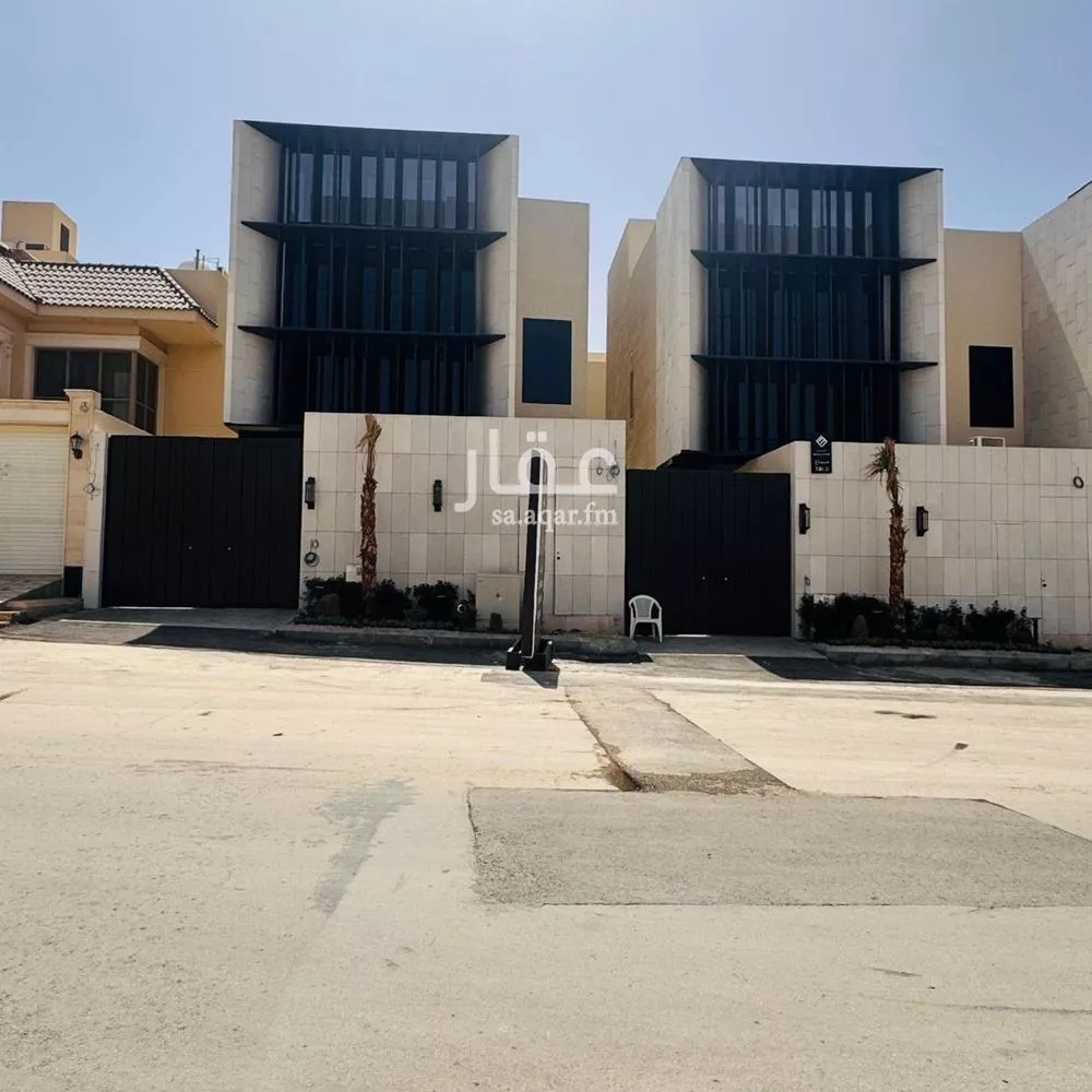 فيلا 5 غرف في الملقا 12