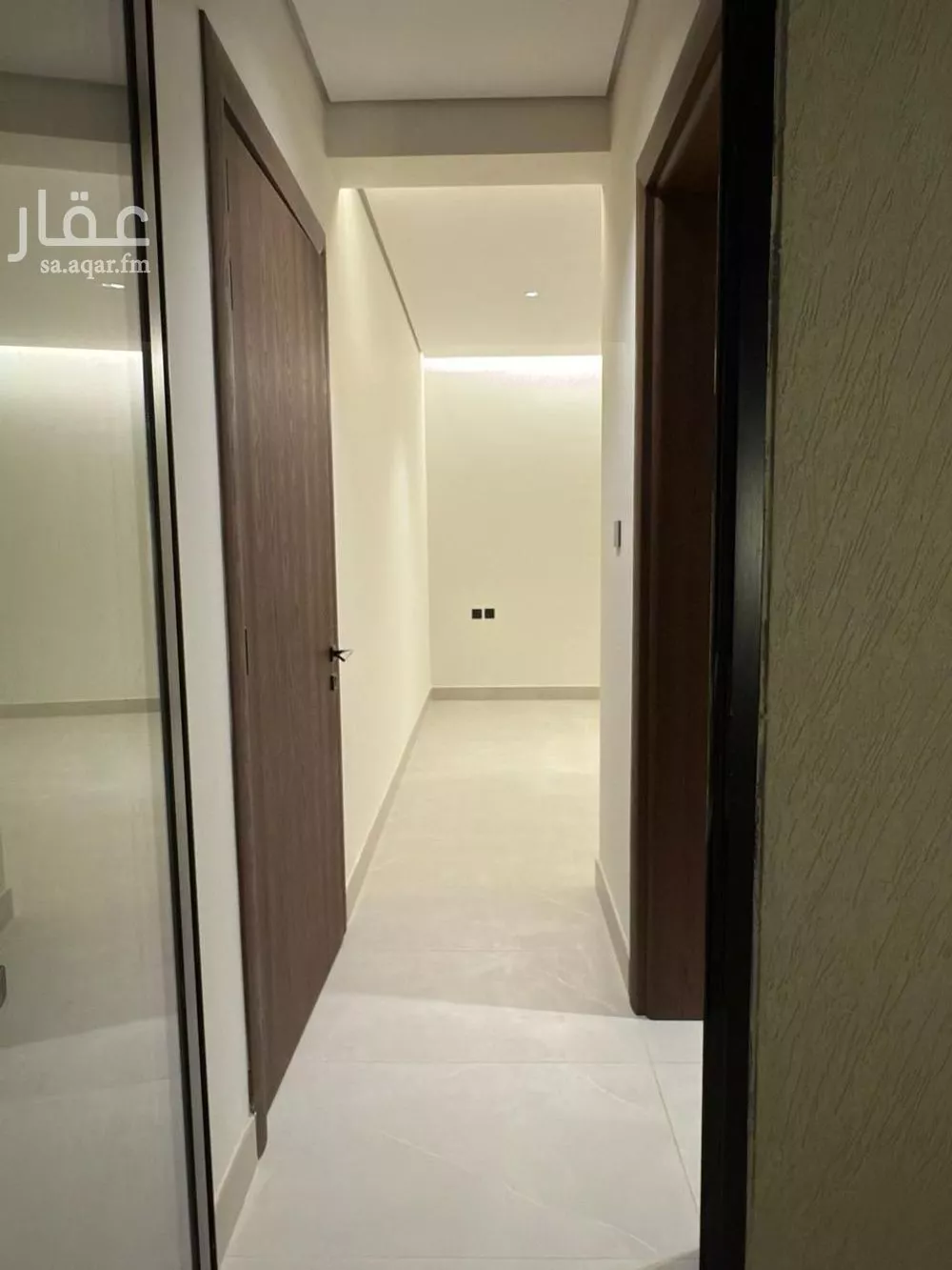 فيلا 5 غرف في الملقا 8