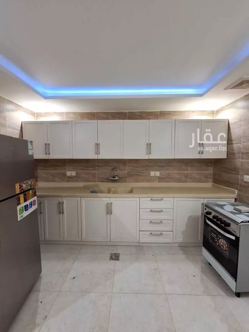3 bedroom apartment in Al Rawdah 4