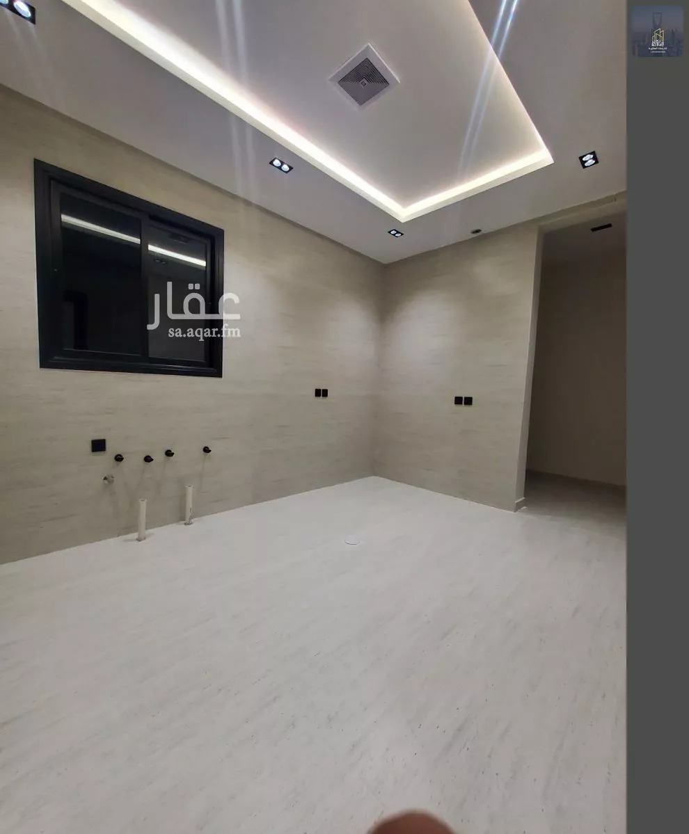 3 bedroom floor in Al Janadriyah 9